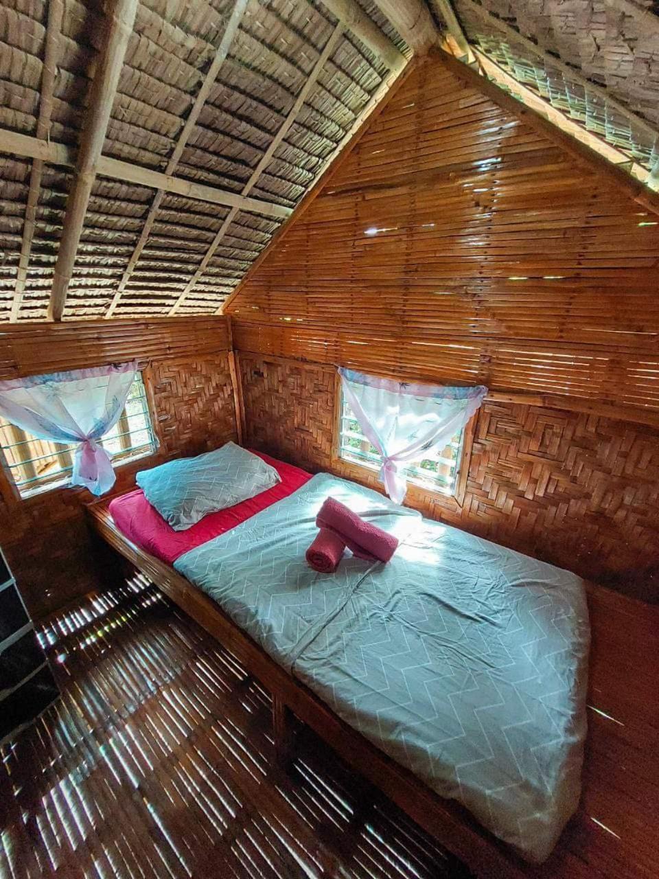 Elvira'S Homestay Looc  Exterior photo